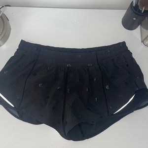 Lululemon Hotty Hot Shorts 2.5”